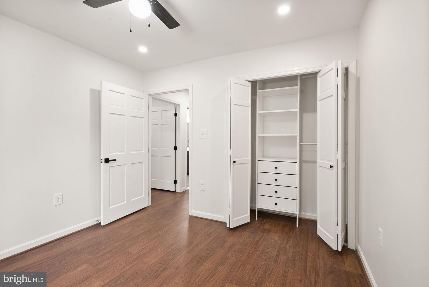 7256 Glen Hollow Ct #2 Property Photo 18