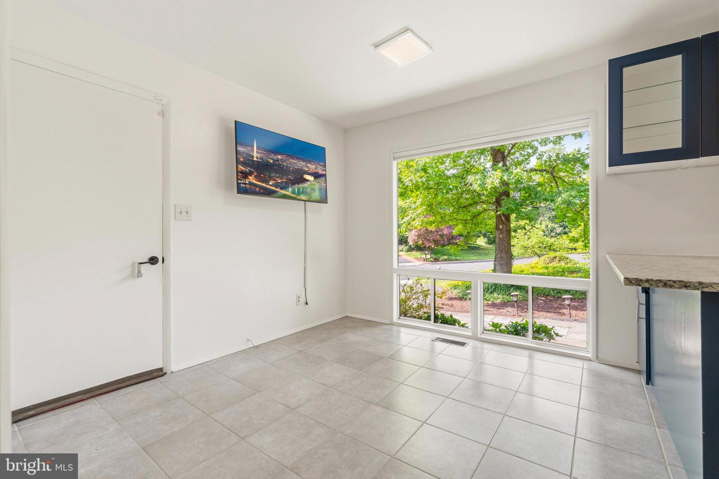 3407 Wessynton Way Property Photo 14