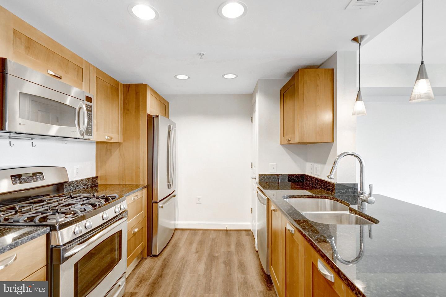 2451 Midtown Ave #1502 Property Photo 4
