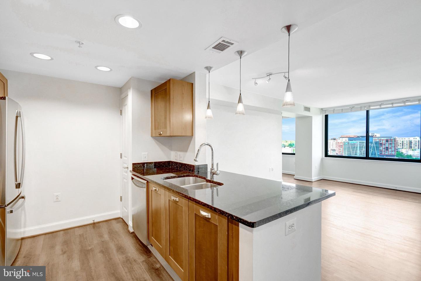 2451 Midtown Ave #1502 Property Photo 6