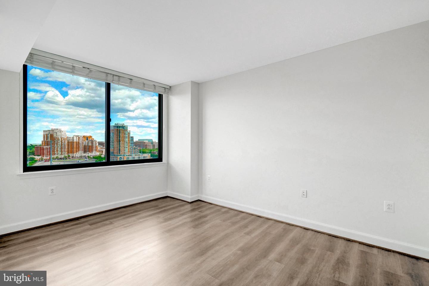 2451 Midtown Ave #1502 Property Photo 12