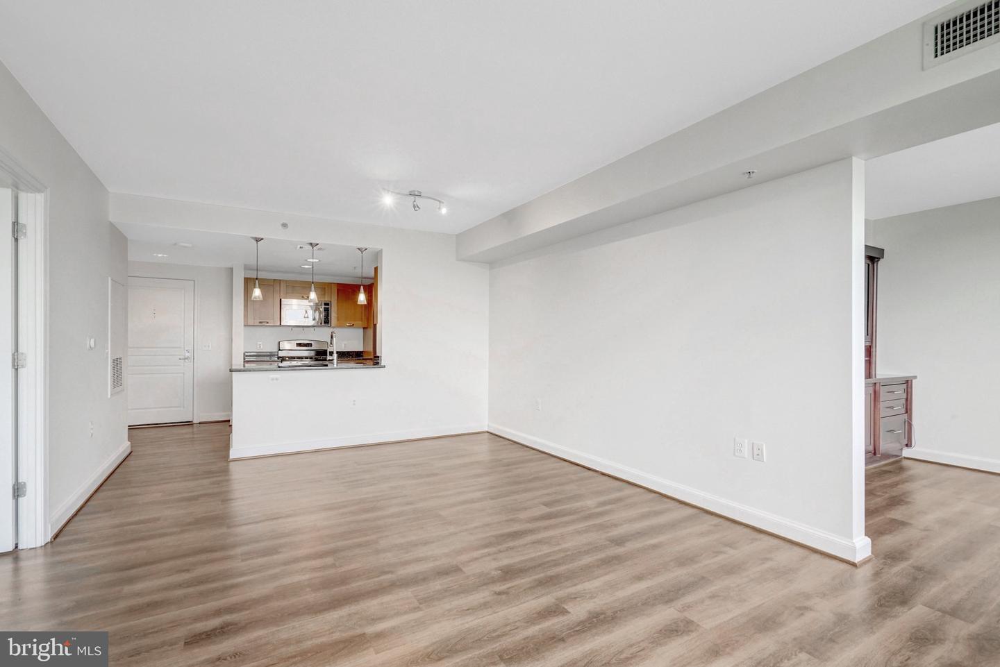 2451 Midtown Ave #1502 Property Photo 19