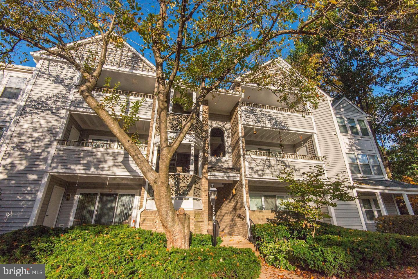 7700 LAFAYETTE FOREST DR #31 Property Photo 1