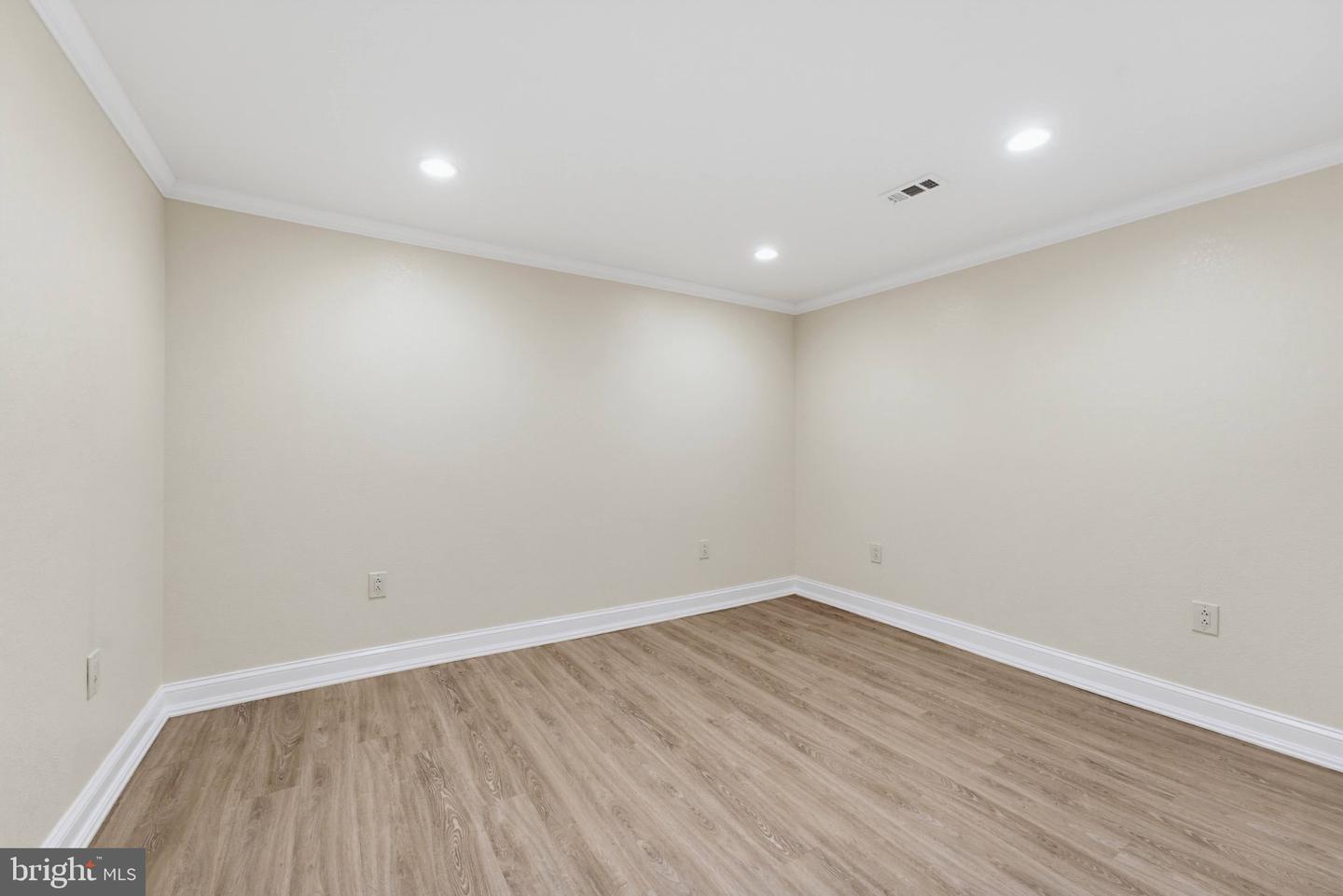 6342 Meriwether Ln Property Photo 35