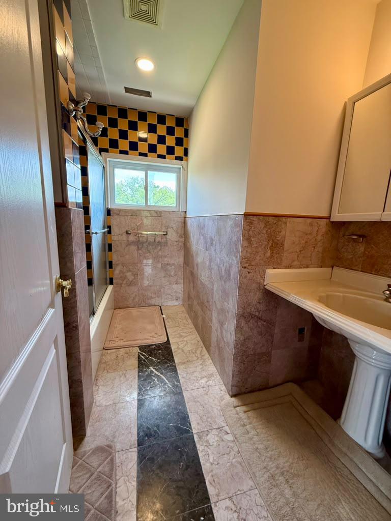 3001 Preston Ave Property Photo 16