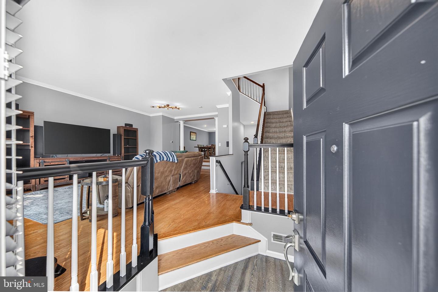 3398 Governor's Crest Ct Property Photo 5