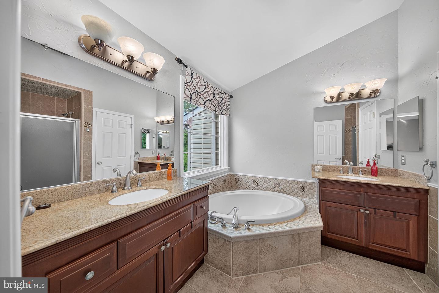 3398 Governor's Crest Ct Property Photo 22