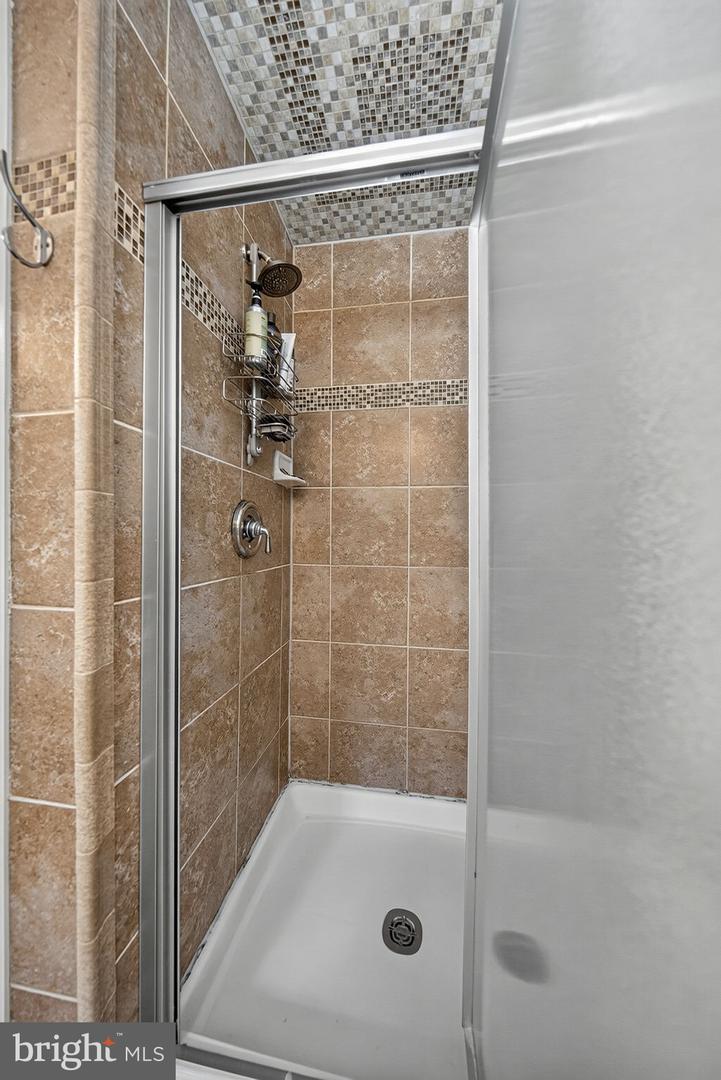 3398 Governor's Crest Ct Property Photo 24