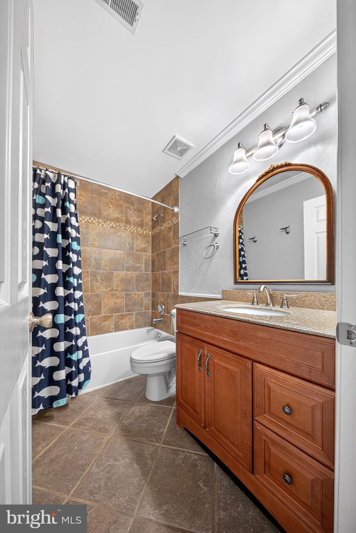 3398 Governor's Crest Ct Property Photo 34