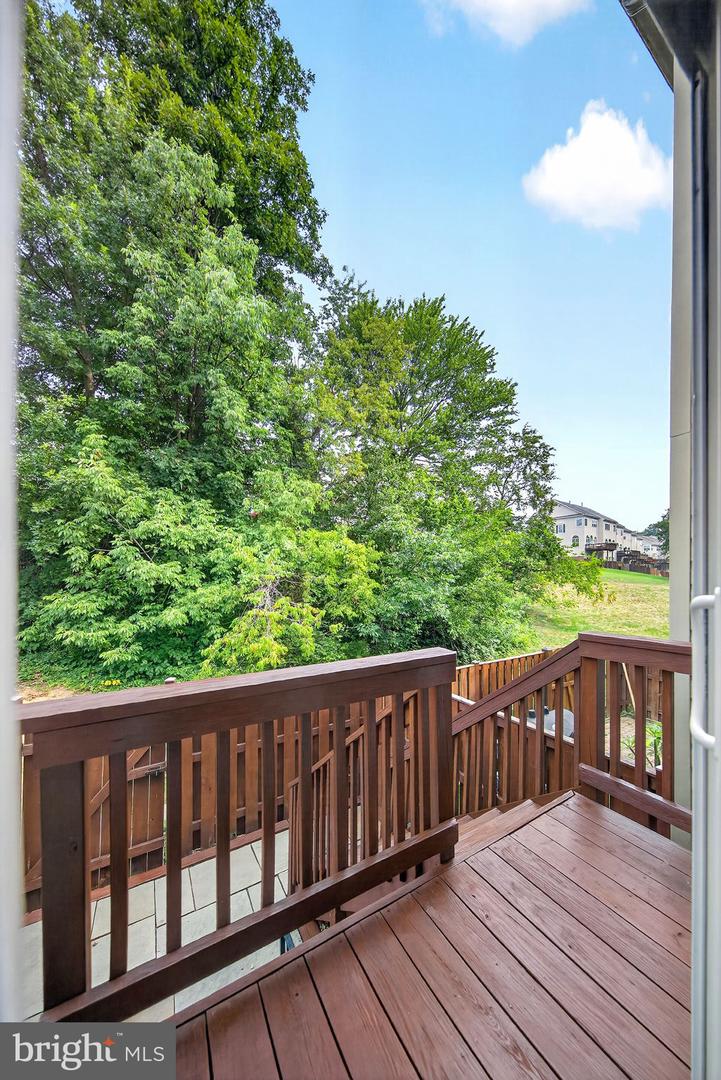 3398 Governor's Crest Ct Property Photo 46