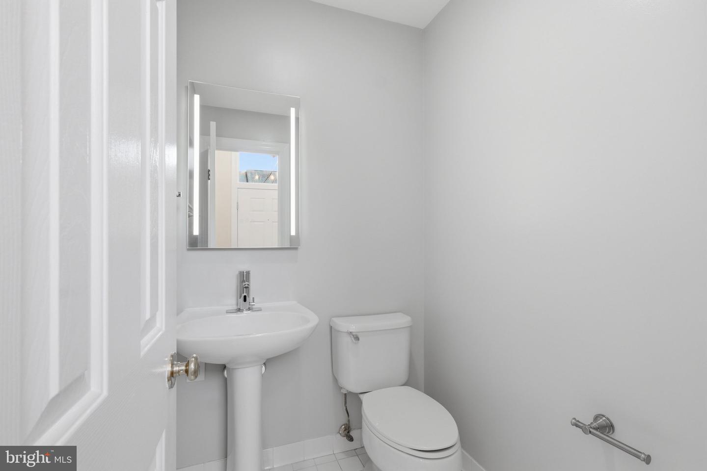 1813 Brentridge St Property Photo 5