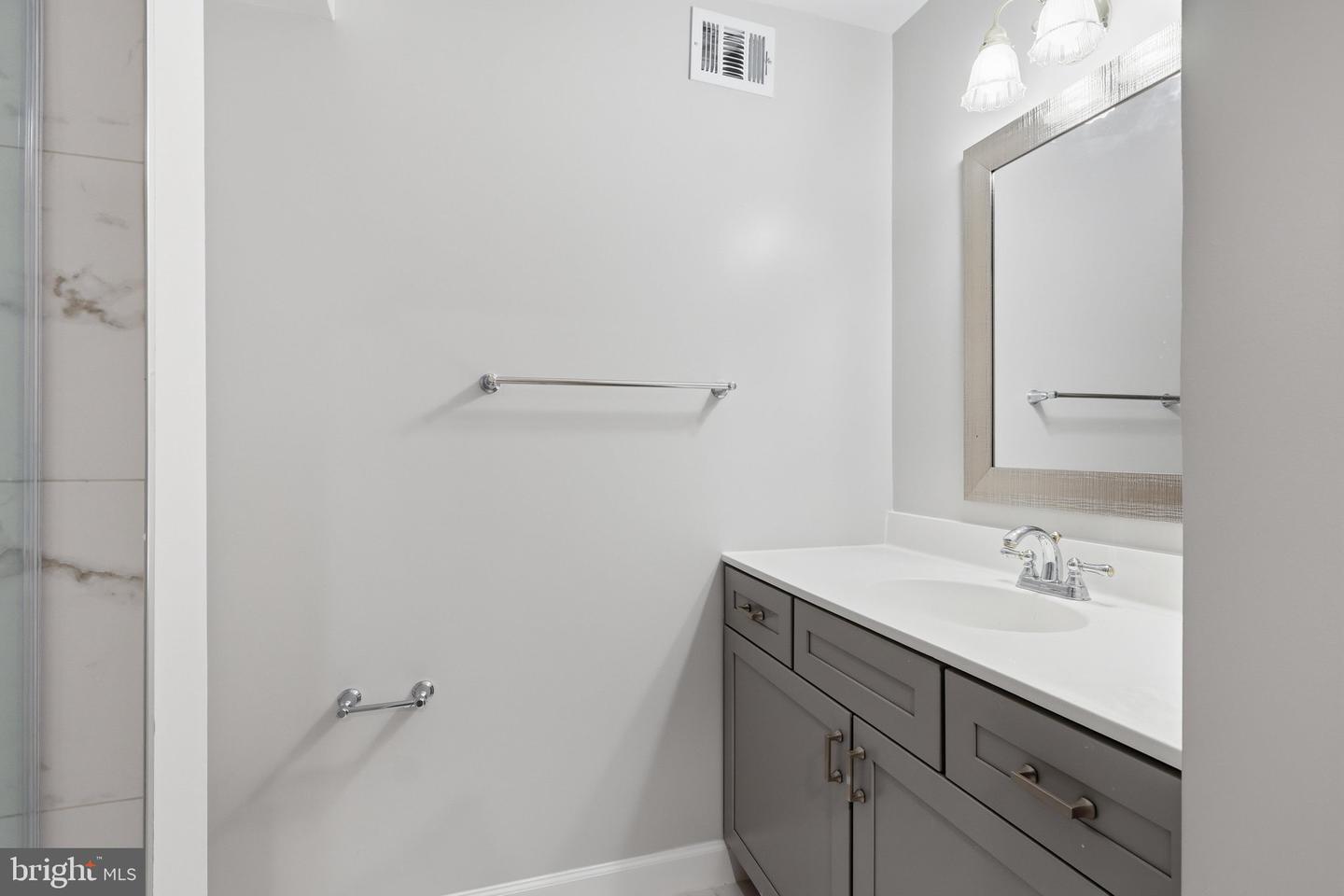 1813 Brentridge St Property Photo 32