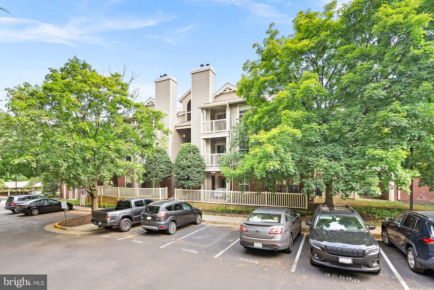 1725 Ascot Way #1725d Property Photo 1