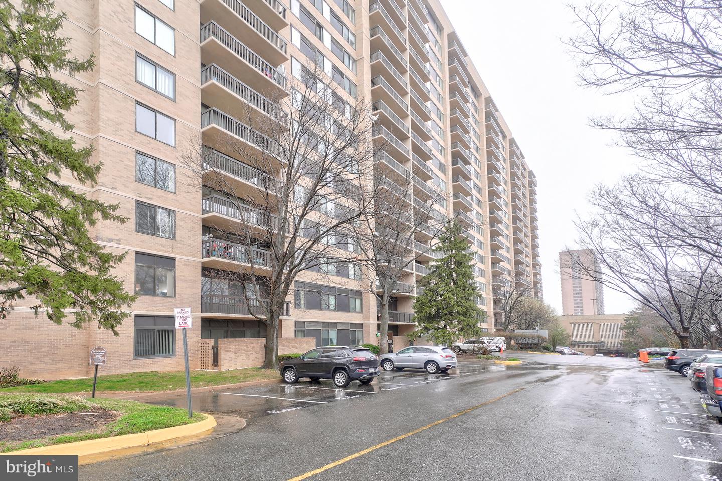 3713 S George Mason Dr #414 W Property Photo 1