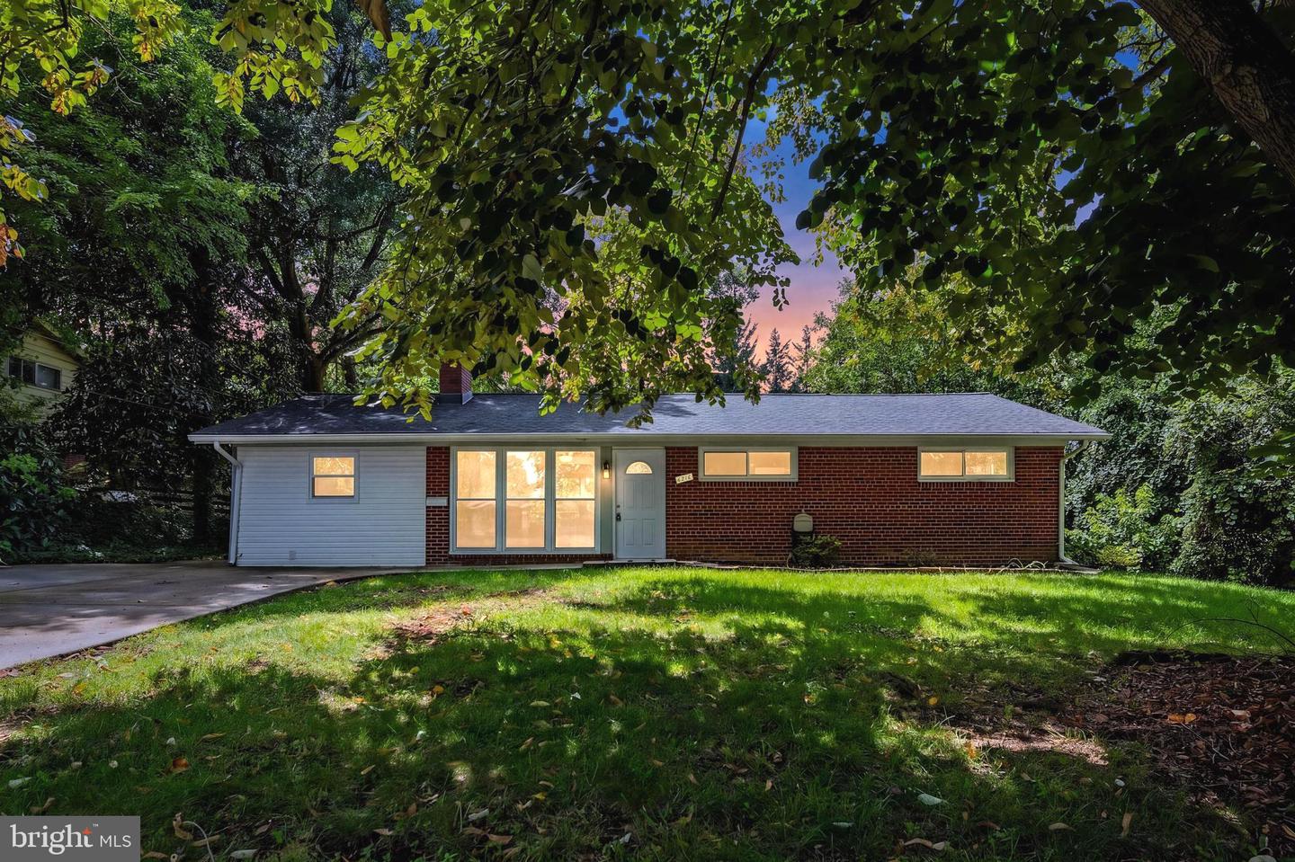 6216 Climbhill Rd Property Photo 1