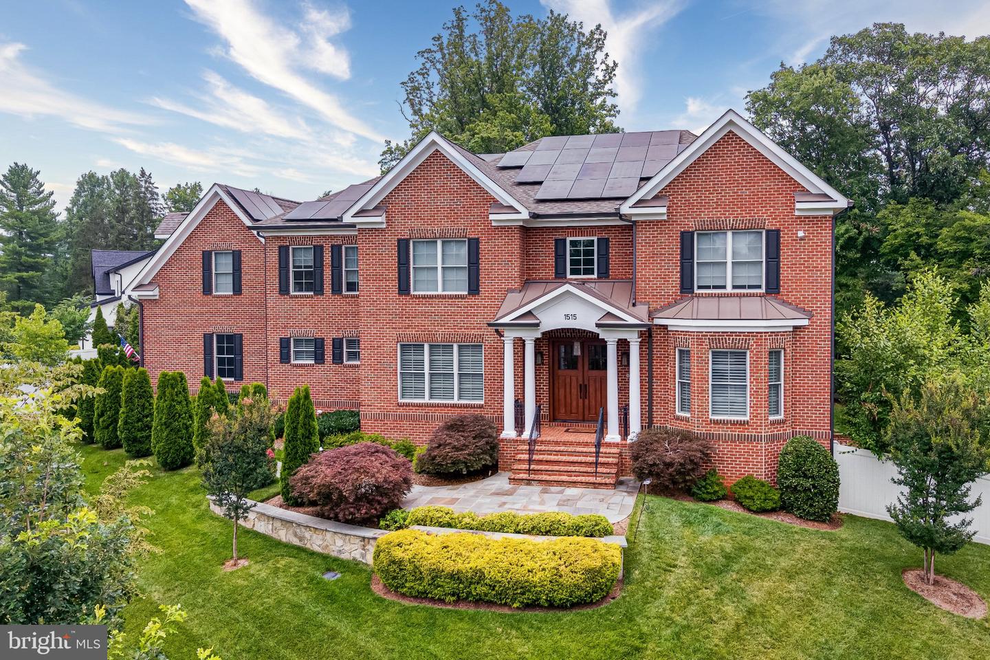 1515 BROOKHAVEN DR