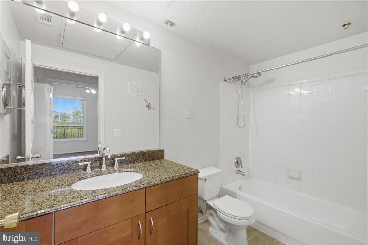 1591 Spring Gate Dr #3102 Property Photo 8