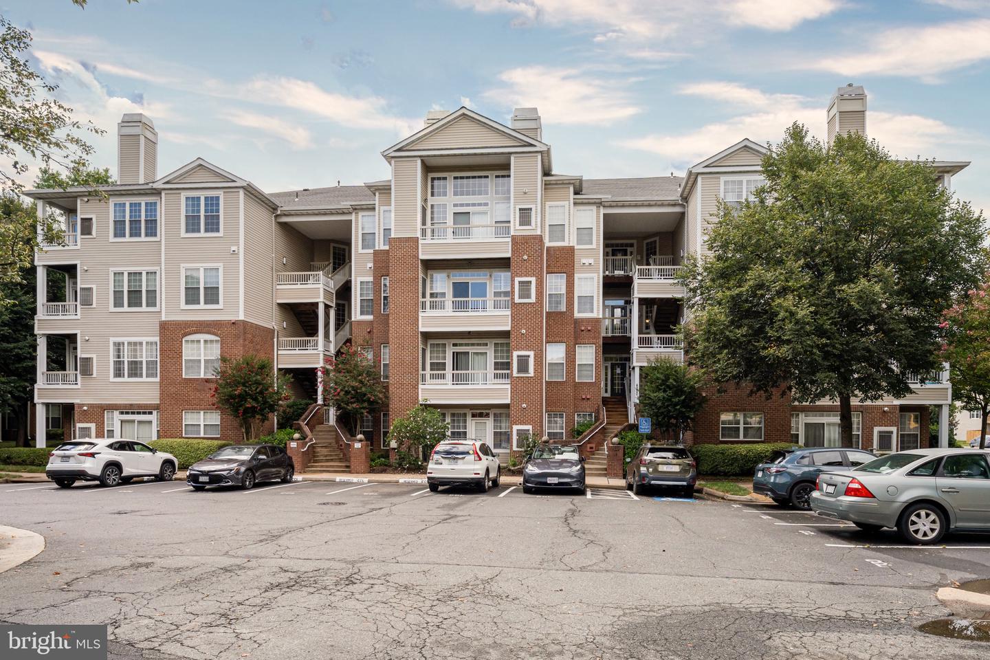 4200-C MOZART BRIGADE LN #4200C Property Photo 1