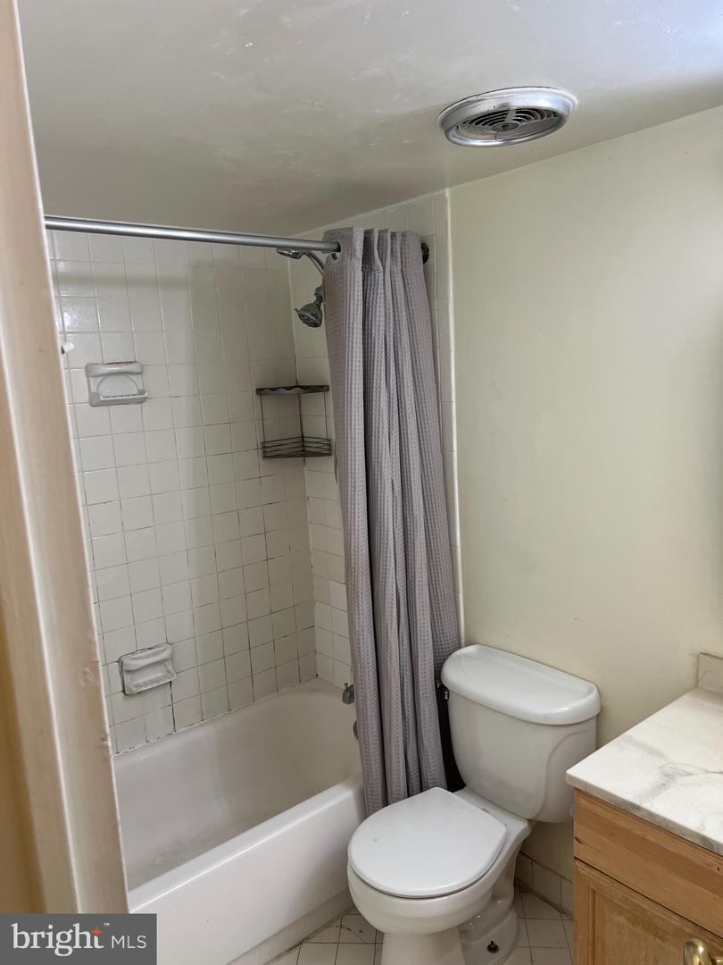 11232 Chestnut Grove Sq #135 Property Photo 15