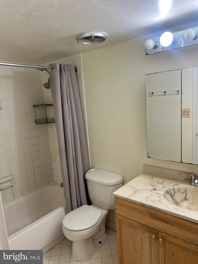 11232 Chestnut Grove Sq #135 Property Photo 24