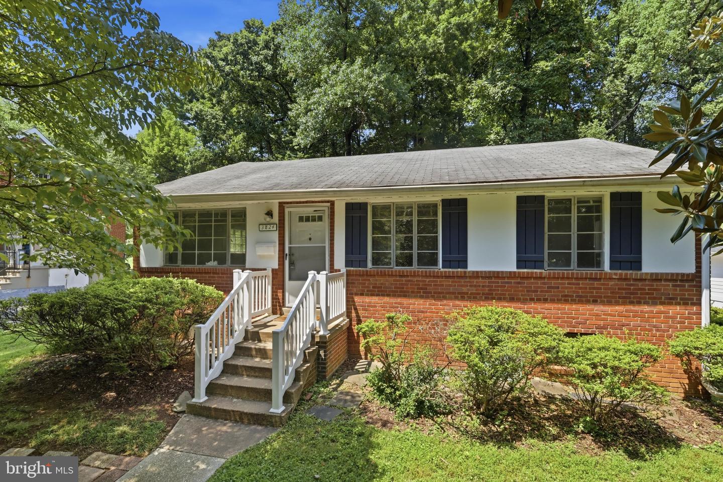 3824 Larchwood Rd Property Photo 1