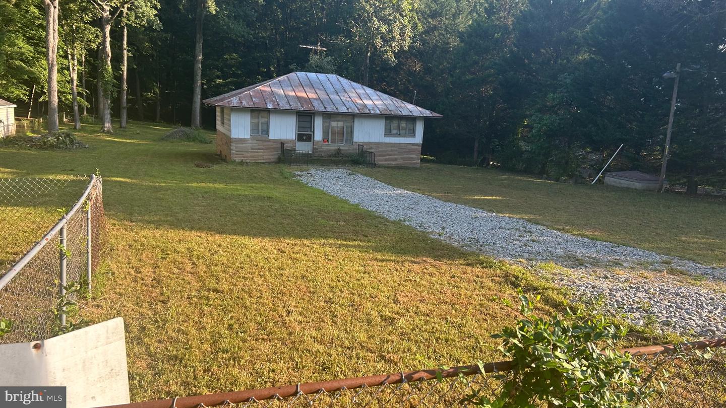 13005 Compton Rd Property Photo 5