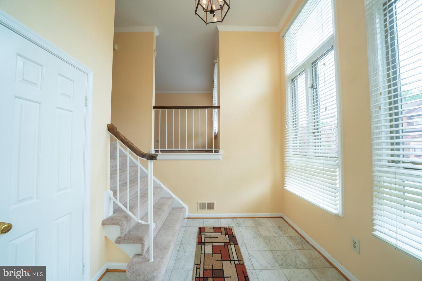 10168 Turnberry Pl Property Photo 3