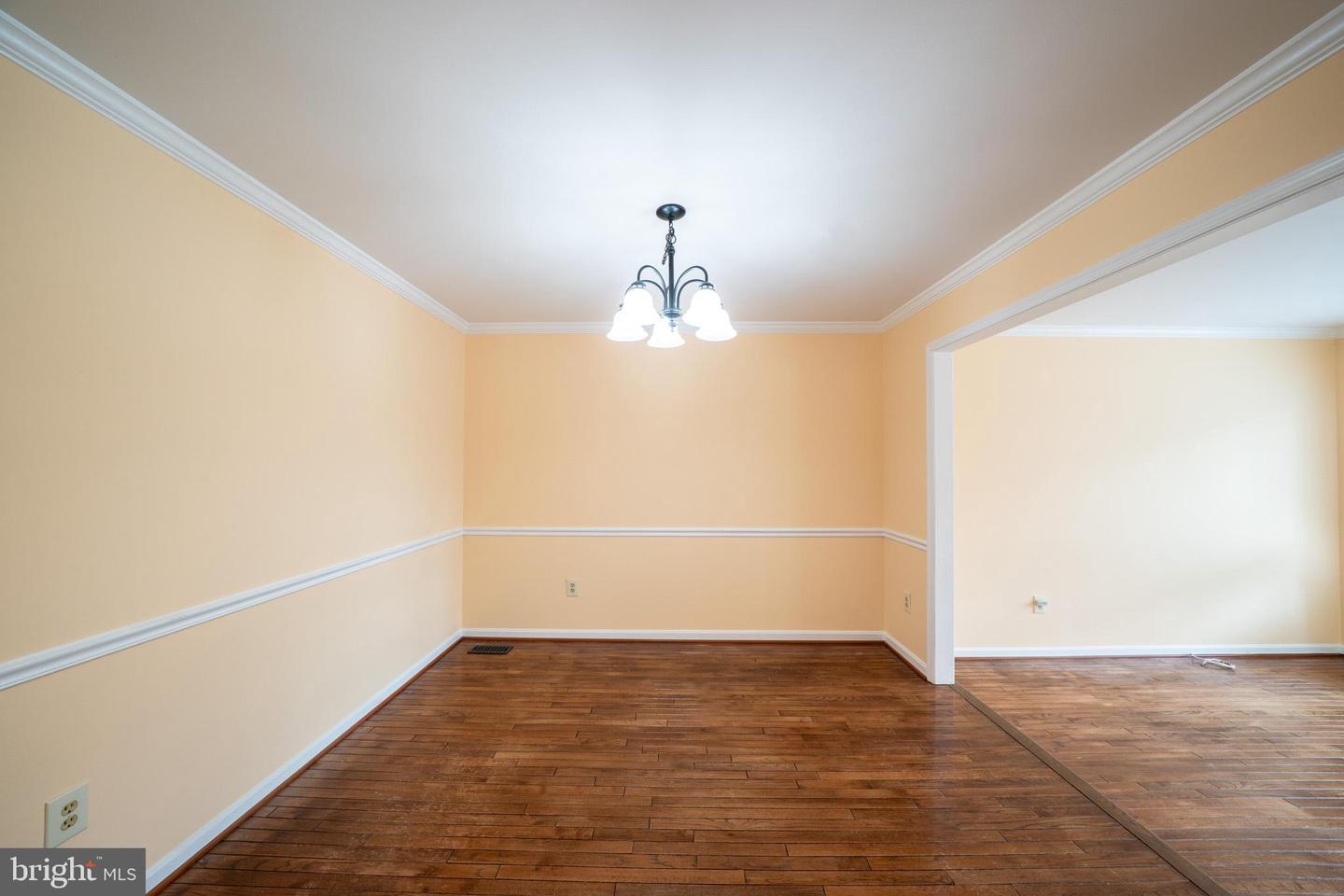 10168 Turnberry Pl Property Photo 7