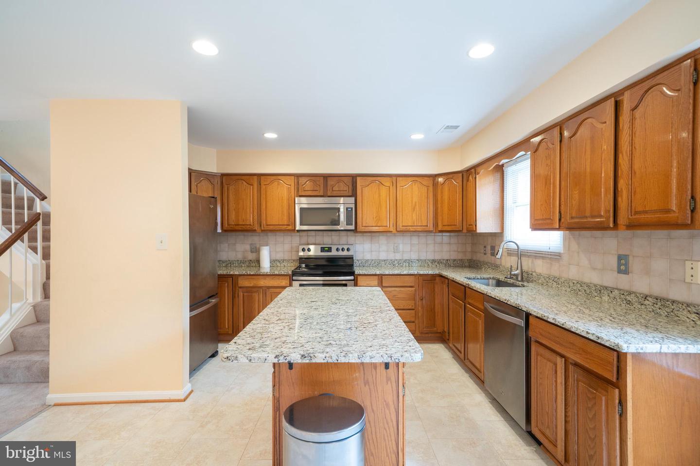 10168 Turnberry Pl Property Photo 9