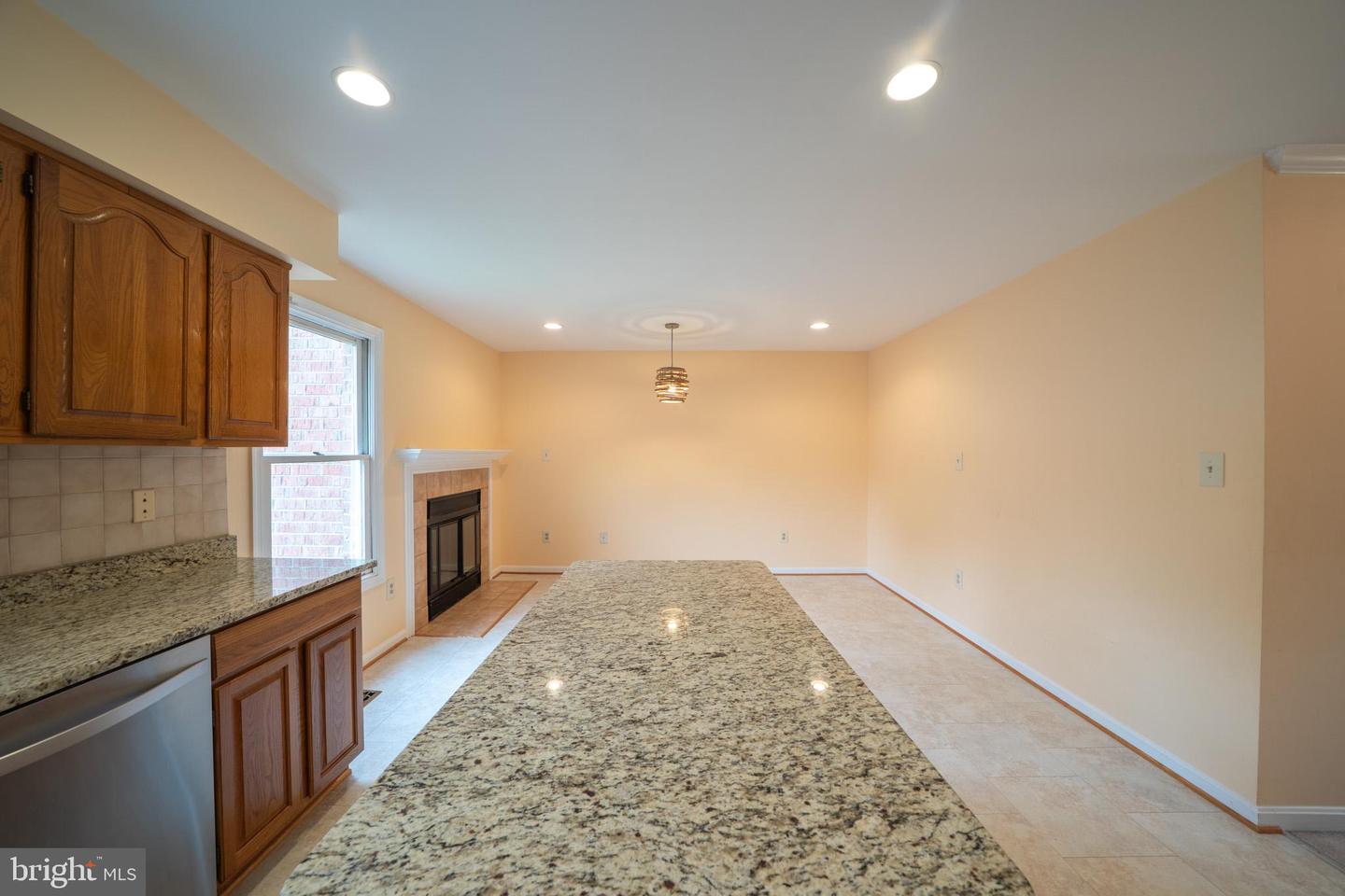 10168 Turnberry Pl Property Photo 11