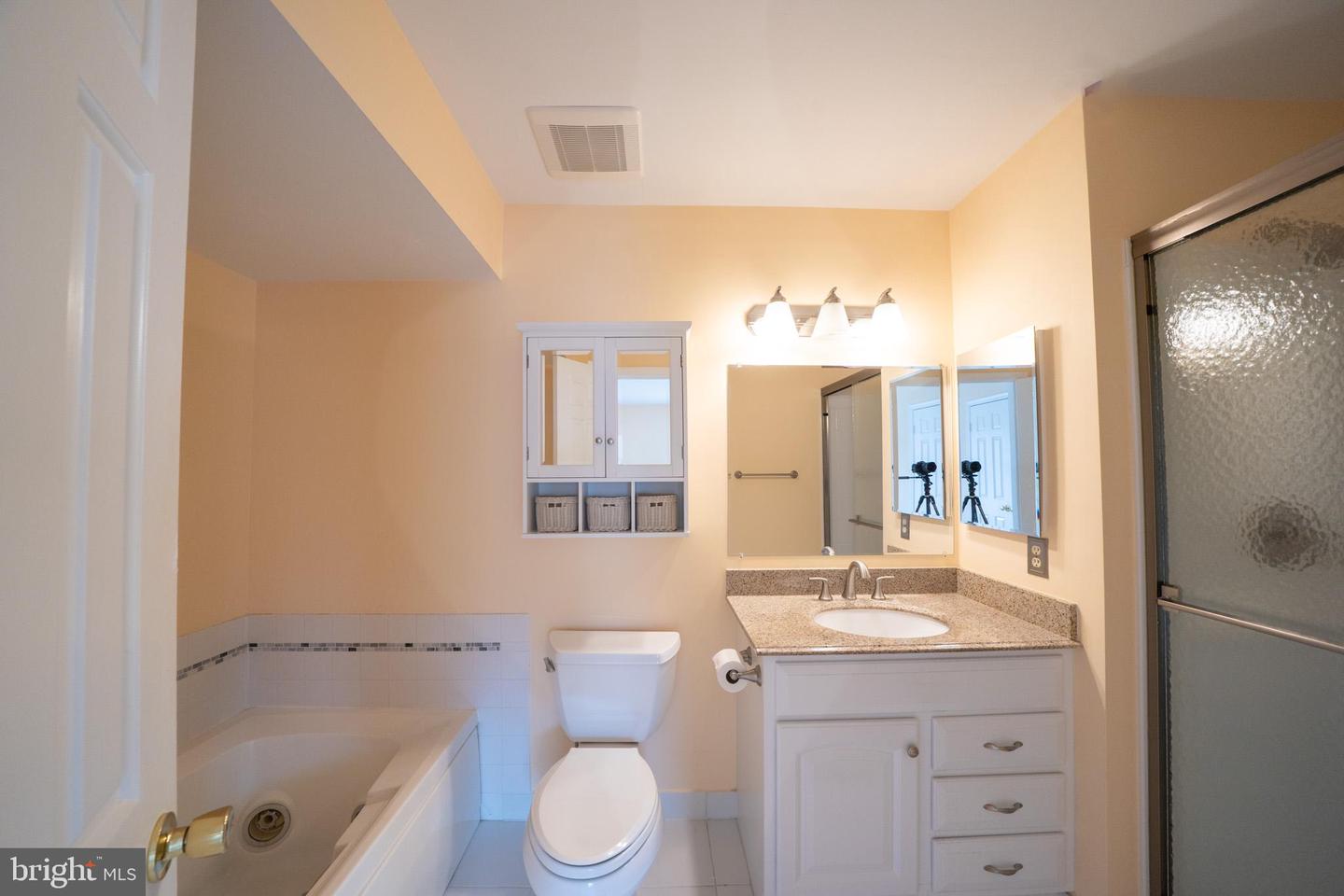 10168 Turnberry Pl Property Photo 19