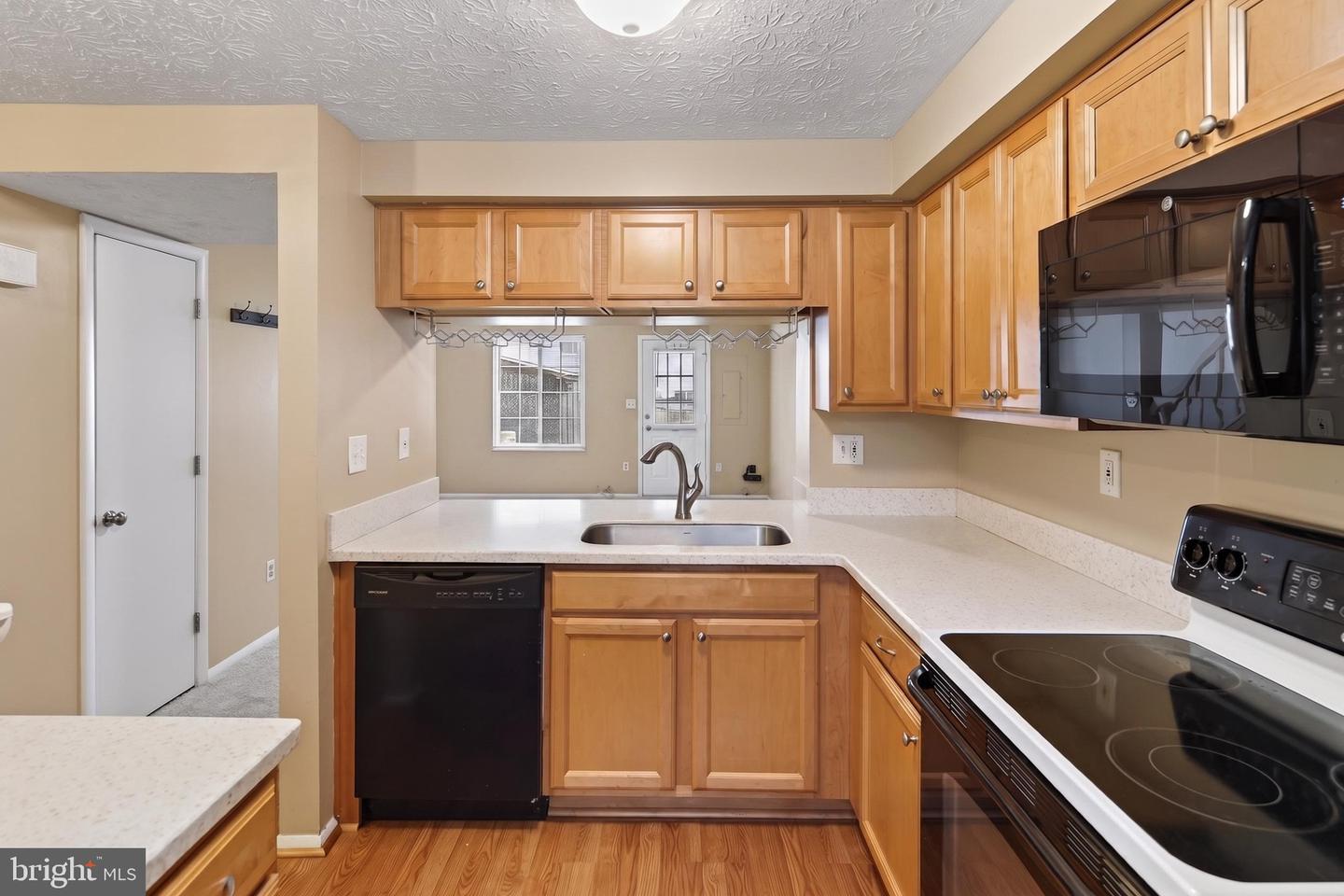 8741 Susquehanna St Property Photo 5