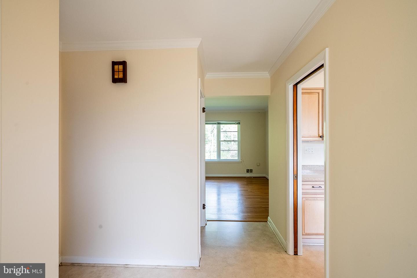 6608 Fairlawn Dr Property Photo 4