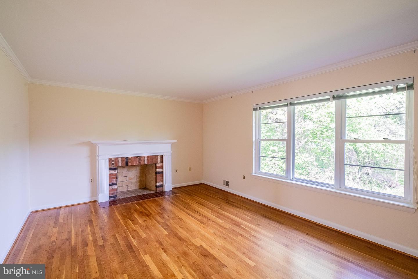 6608 Fairlawn Dr Property Photo 8