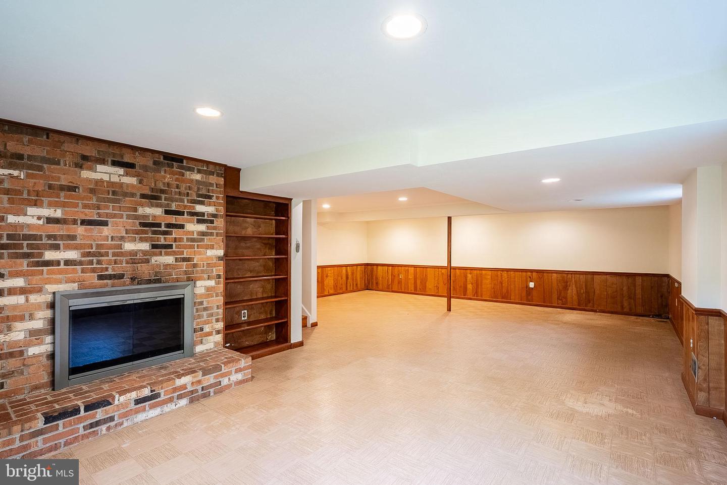6608 Fairlawn Dr Property Photo 22