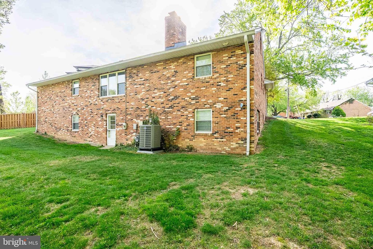6608 Fairlawn Dr Property Photo 33
