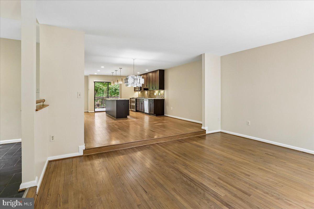 11310 Dockside Cir Property Photo 8