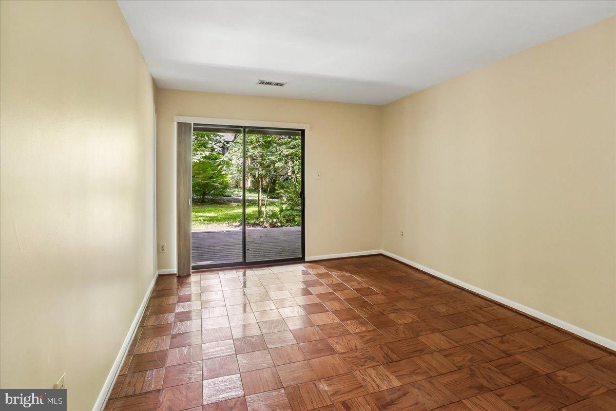 11310 Dockside Cir Property Photo 28