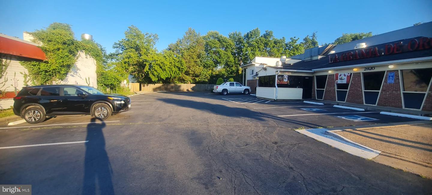2920 Annandale Rd Property Photo 2