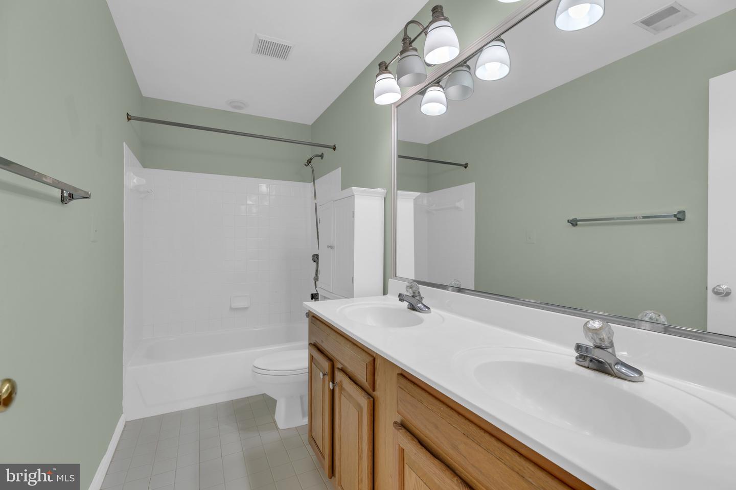 2715 Pembsly Dr Property Photo 39