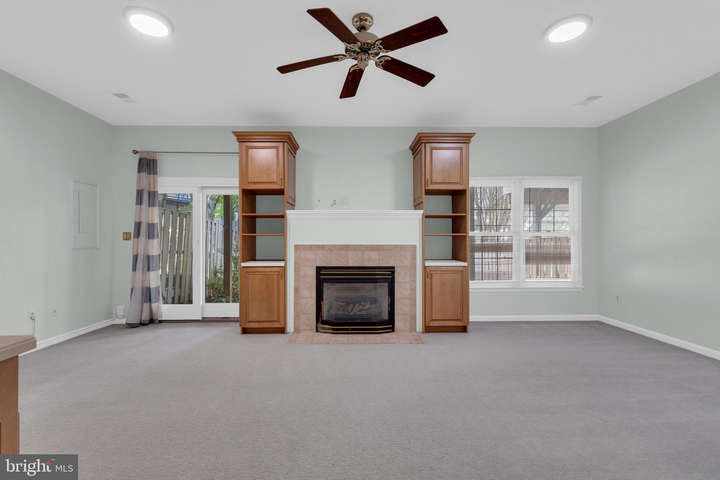 2715 Pembsly Dr Property Photo 40