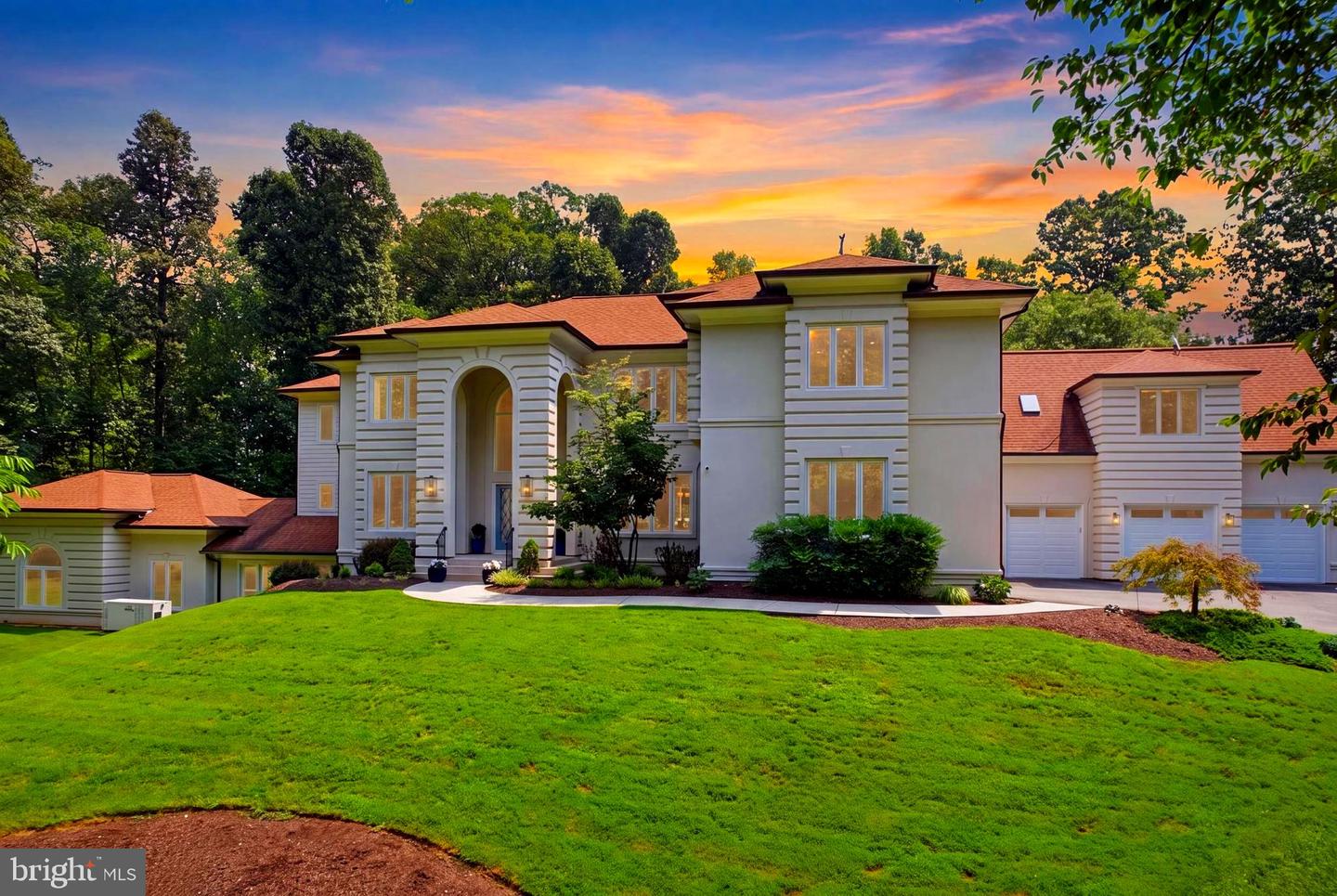 1127 WALKER ROAD