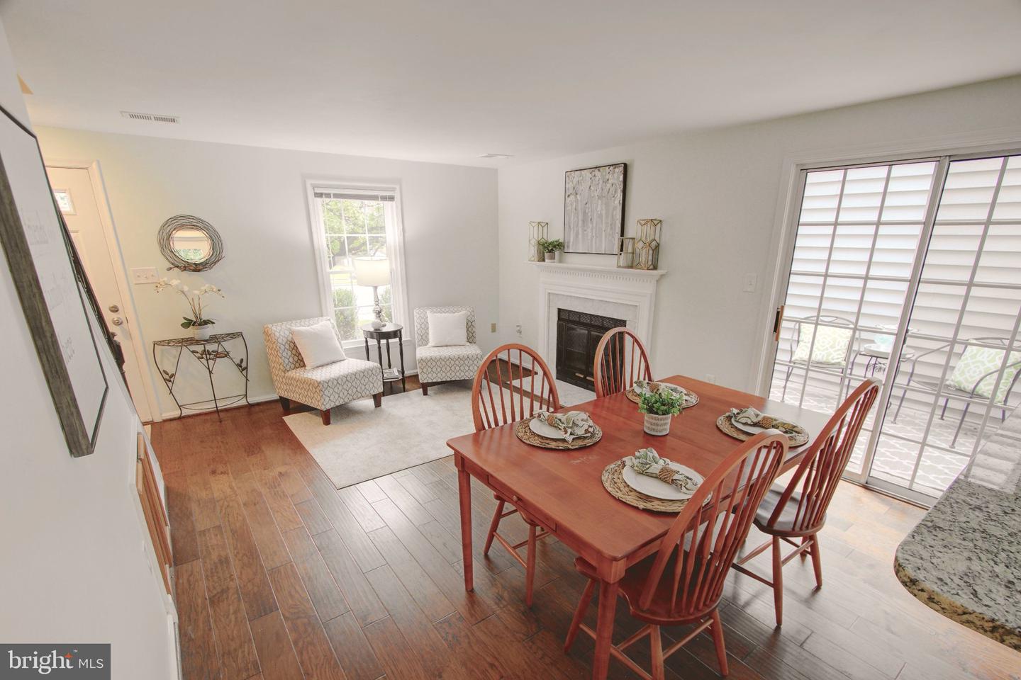 12806 Fantasia Dr Property Photo 4