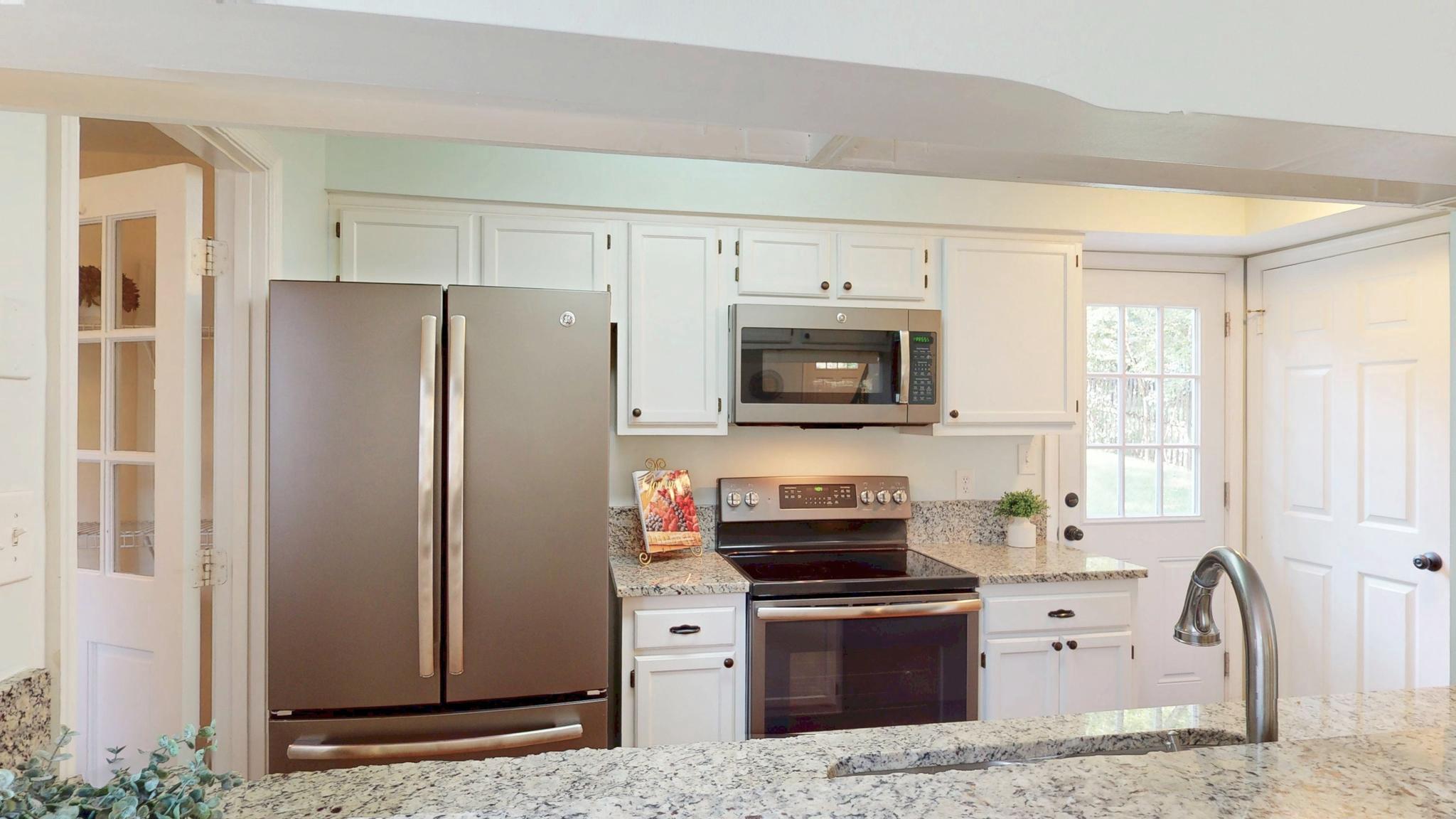 12806 Fantasia Dr Property Photo 12