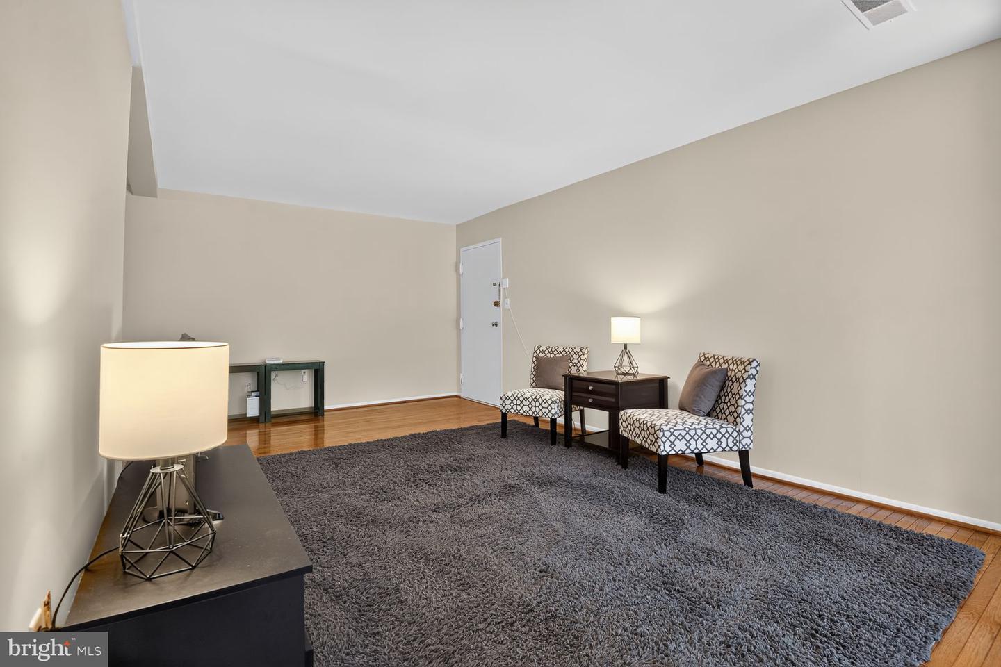 3354 Woodburn Rd #11 Property Photo 4