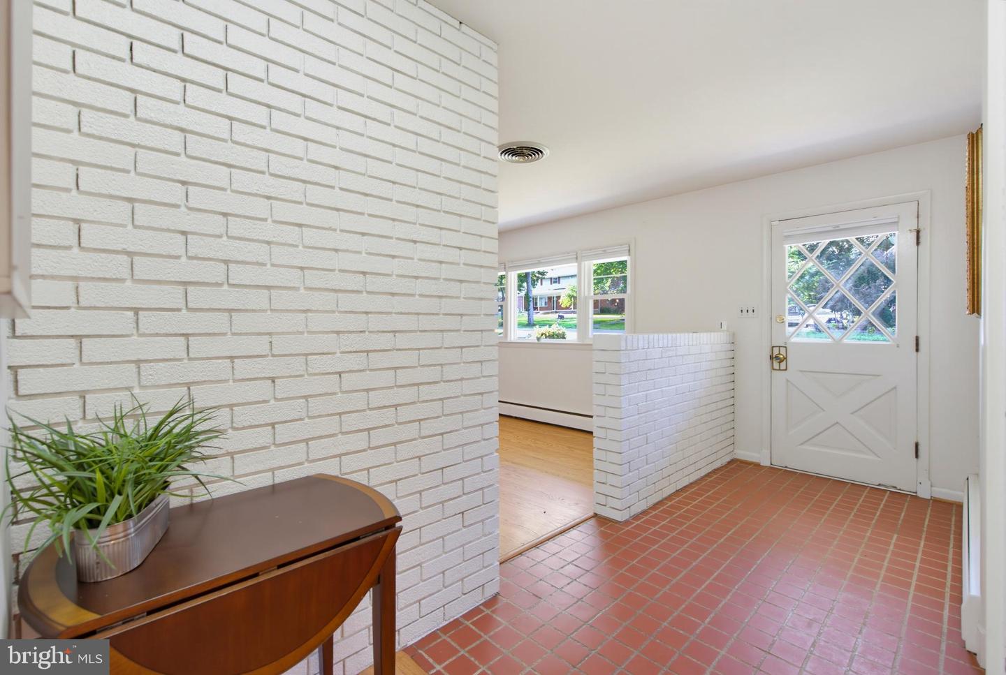 8715 Cherry Dr Property Photo 6