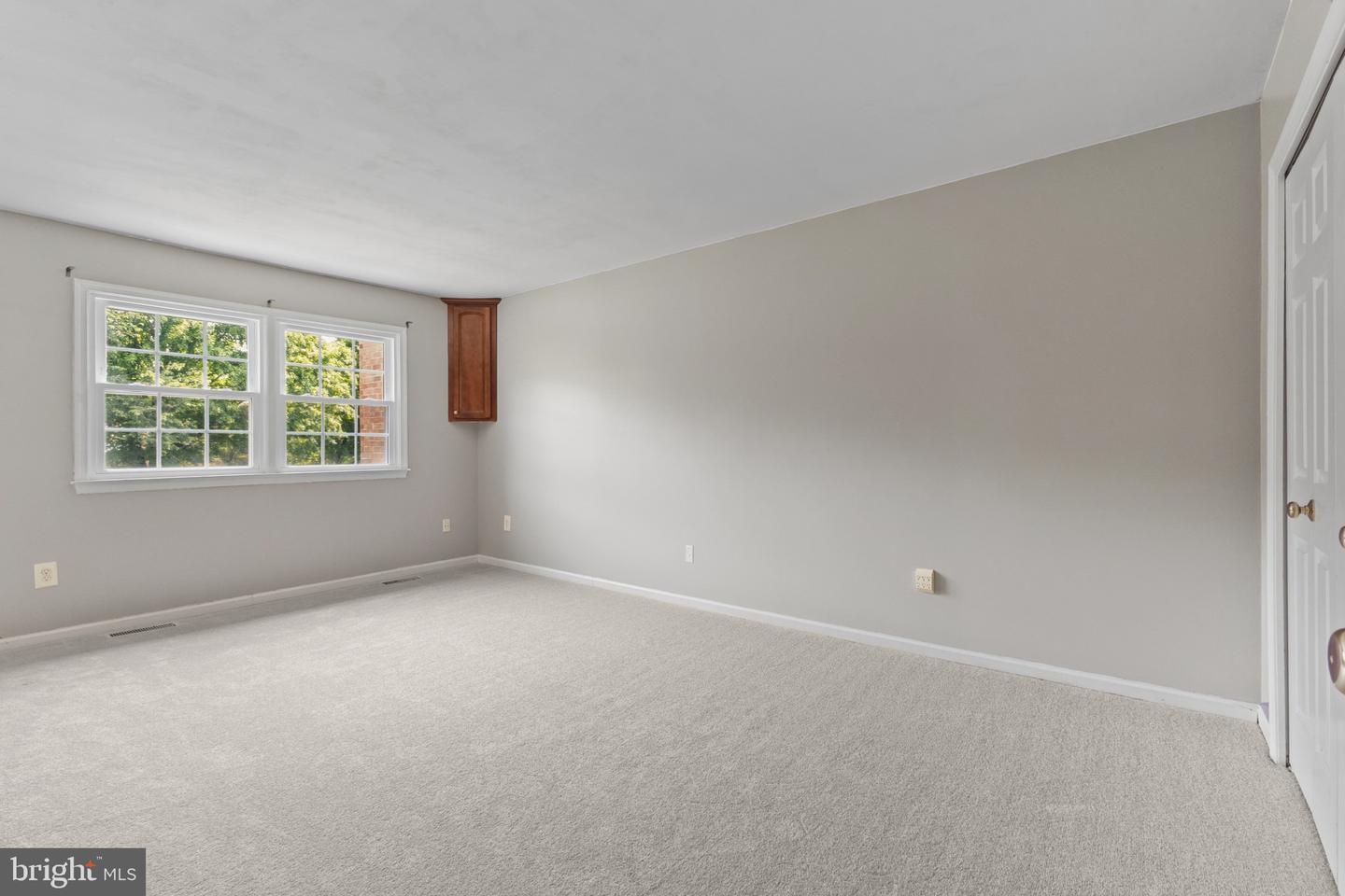 9619 Hillock Ct Property Photo 22