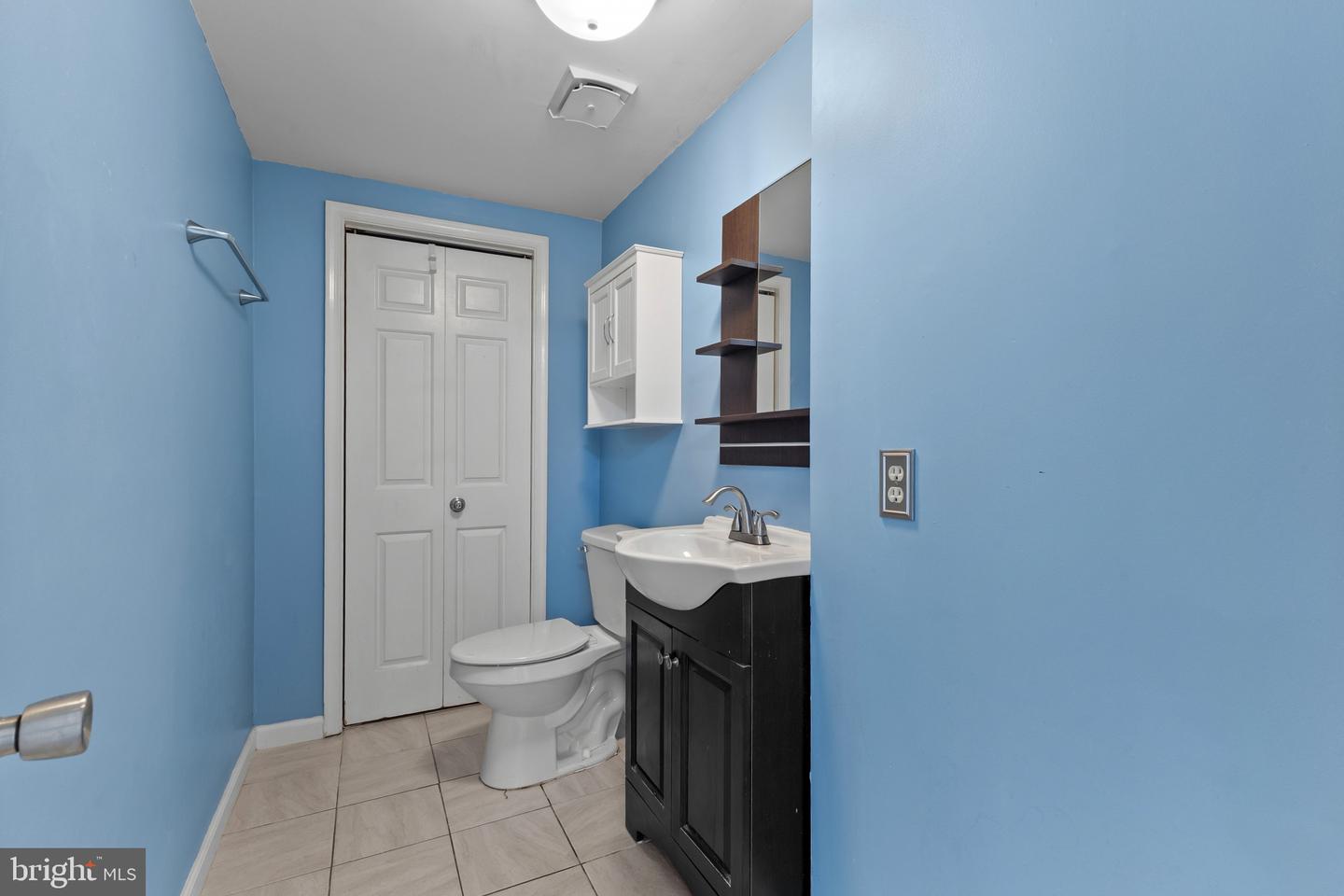 9619 Hillock Ct Property Photo 28