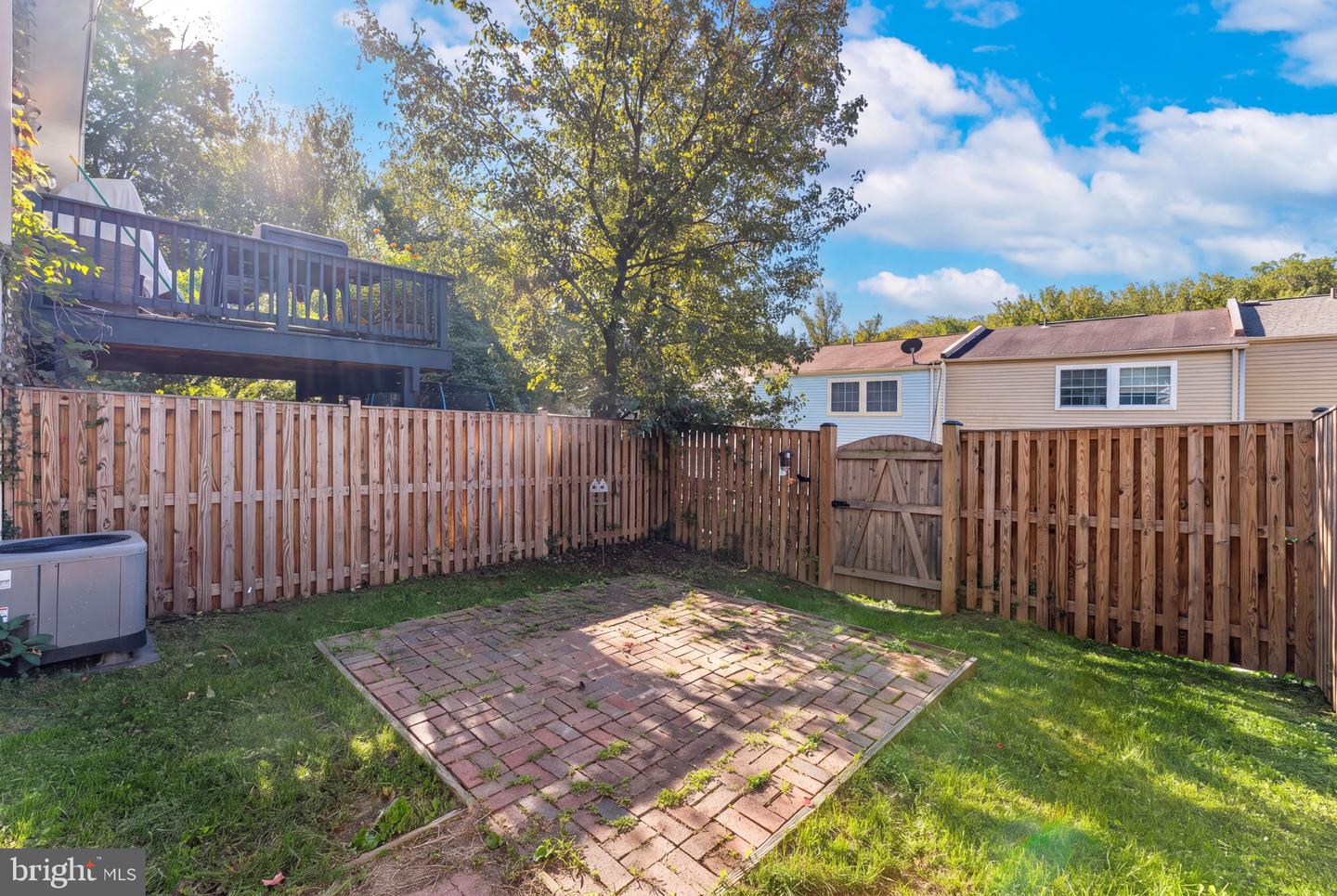 4631 Brentleigh Ct Property Photo 4