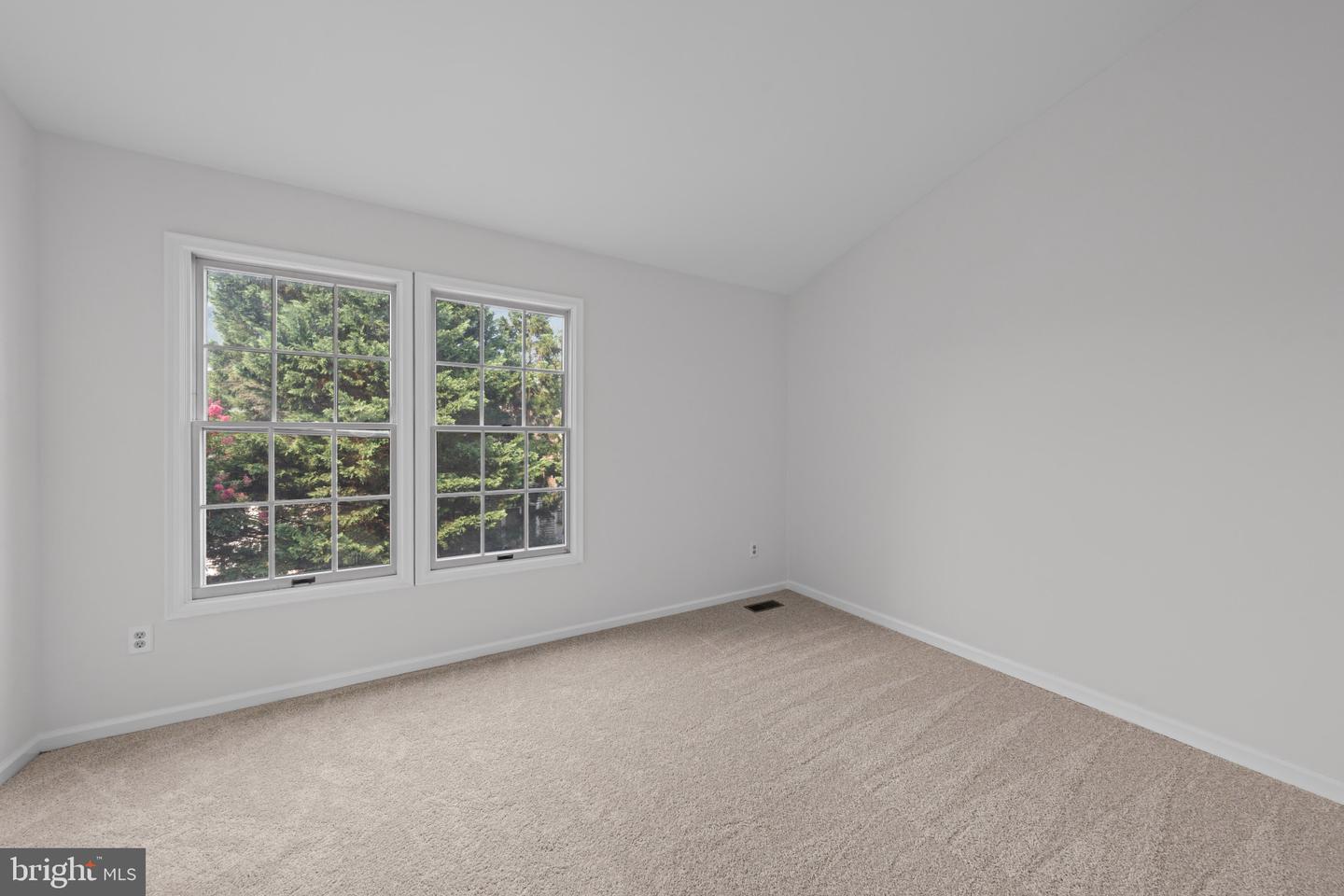 6528 Skylemar Trl Property Photo 13